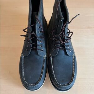 LL Bean Signature Moc Toe Boots Mens Size 11.5 Blue Vibram Sole